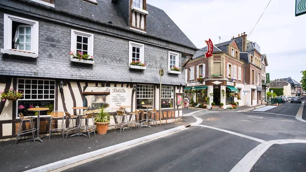 Restaurants on street Rue Alphonse Karr — Stock Photo, Image