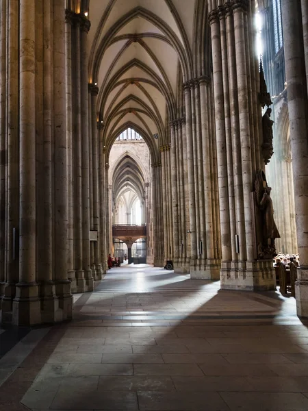 People inside of Cologne Cathedral — Stock Photo, Image
