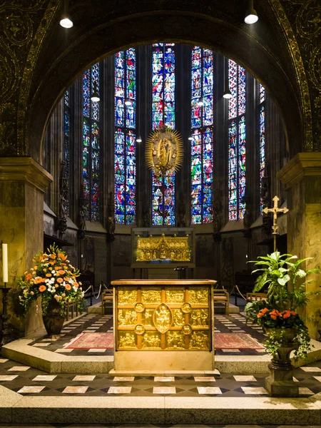 Altare d'oro (Pala d'Oro) e santuario di Carlo Magno — Foto Stock