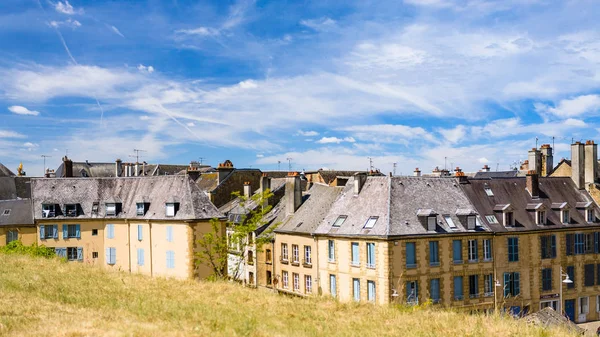 Chateau de Sedan sur kasabadan görünümünü — Stok fotoğraf