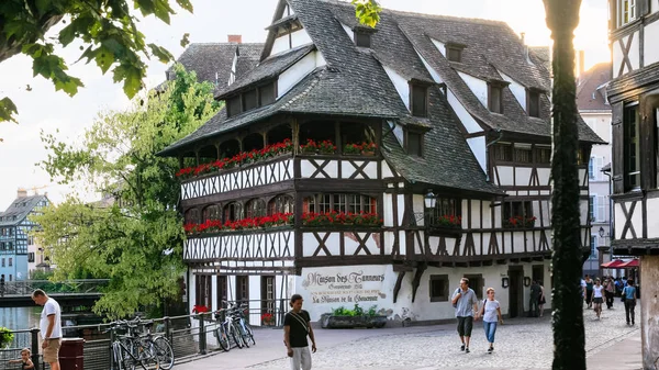 Vakwerkmaison des Tanneurs in Straatsburg — Stockfoto
