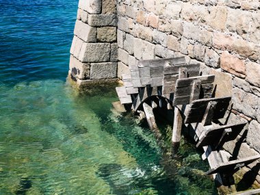 tahta tekerlek eski değirmen Brehat Birlot gelgit