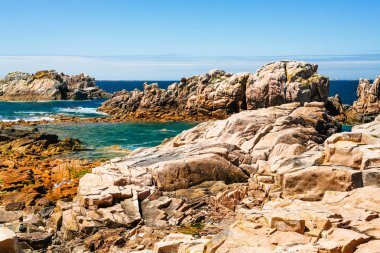 Rocky coasline Ile-de-Brehat Adası