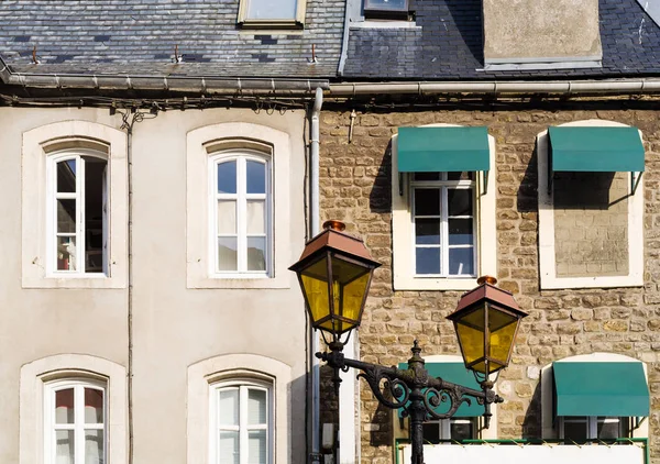 Facades of urban houses in Boulogne-sur-Mer city — Stock Photo, Image