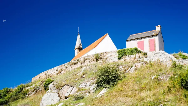 Pohled ze Saint-Michel kaple na Ile-de Bréhat — Stock fotografie