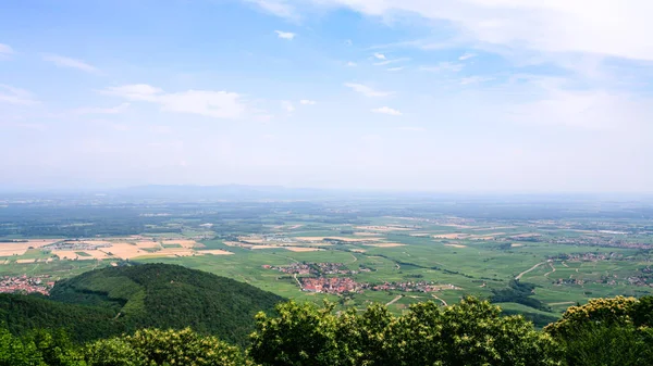 Acima vista da aldeia de Saint-Hippolyte na Alsácia — Fotografia de Stock