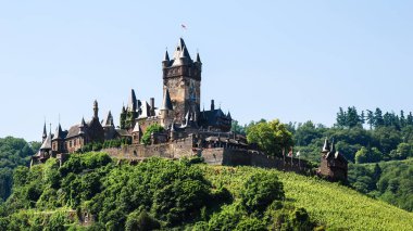 Reichsburg Cochem castle ve summmer bağ