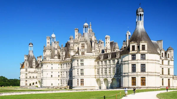 Chateau de Chambord in summer day — Stock Photo, Image