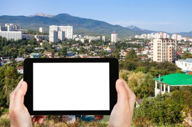 turist fotoğraf Aluşta şehir manzarası