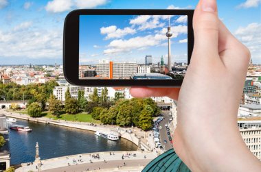 turist fotoğraf Berlin Tv Kulesi ve Spree