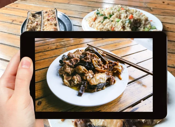 depositphotos 184490300 stock photo tourist photographs local chicken with курица с телефоном картинки