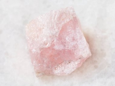 ham kristal morganite (pembe beryl) beyaz