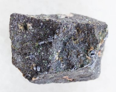 beyaz üzerine kaba Molybdenite taş