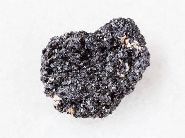 Kristal Perovskite taş üzerine beyaz mermer