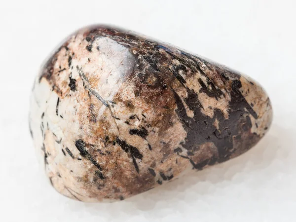 Aegirina negra en Sanidine y piedra nefelina — Foto de Stock
