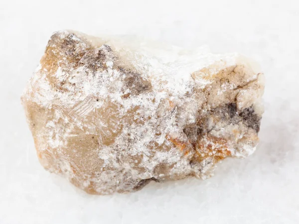 Pedazo de piedra de talco sobre blanco — Foto de Stock