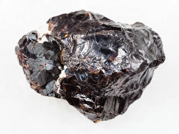 Pedra esphalerite cru em mármore branco — Fotografia de Stock