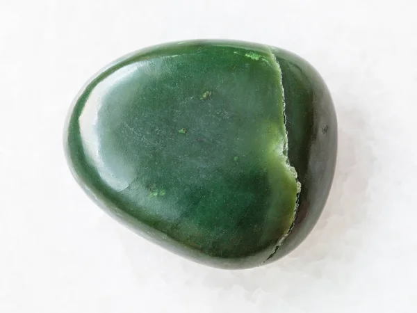 Beyaz yeşil nephrite taş çakıl — Stok fotoğraf