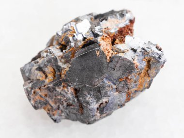 kaba Galenite taş üzerinde beyaz mermer