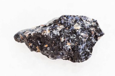 Beyaz taşa kaba obsidiyen (volkanik cam)