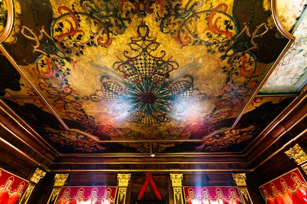 Geschilderd plafond in in Mensjikov Palace — Stockfoto