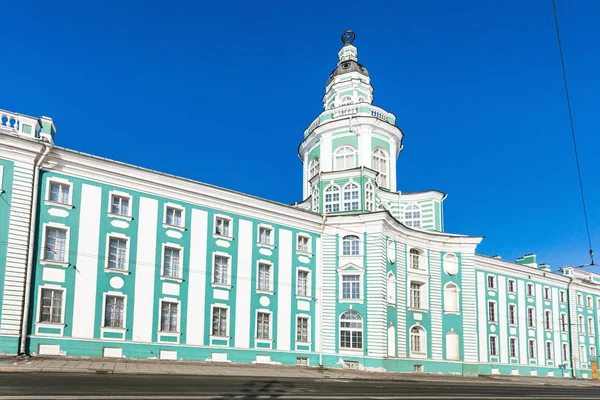 Здание Кунсткамеры в Санкт-Петербурге — стоковое фото