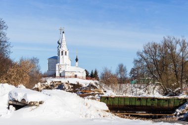 Suzdal vadide kiliseden Kozmodemyanskaya