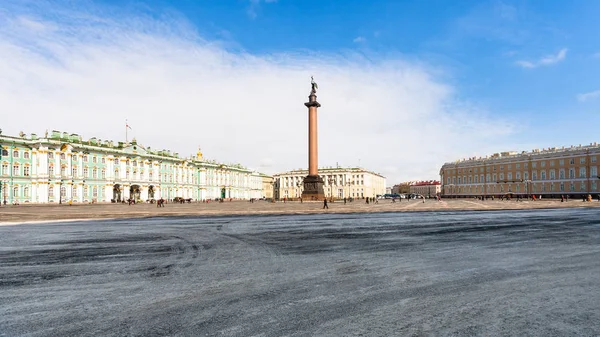 Panoramatický pohled Palácového náměstí ve městě Petrohrad — Stock fotografie
