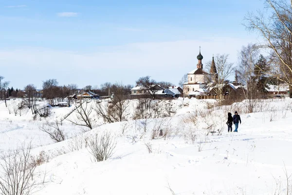 Paisaje urbano de Suzdal con el distrito de Korovniki —  Fotos de Stock