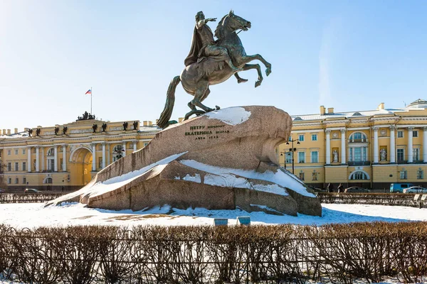 Figure of Peter the Great in the Senate Square — Stock Photo, Image