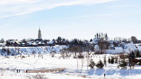 Panorama de la ciudad de Suzdal con con monasterios —  Fotos de Stock