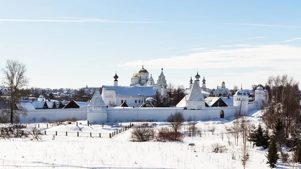 Vista panorámica del monasterio de Pokrovsky en Suzdal — Foto de Stock