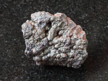 Goethite taş (kahverengi demir) siyah