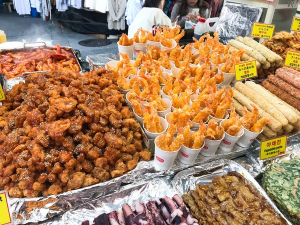 Korean fryed fast food at Gwangjang Market — Stock Photo, Image