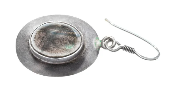 Παλιό ασημένιο σκουλαρίκι με labradorite απομονωμένο — Φωτογραφία Αρχείου