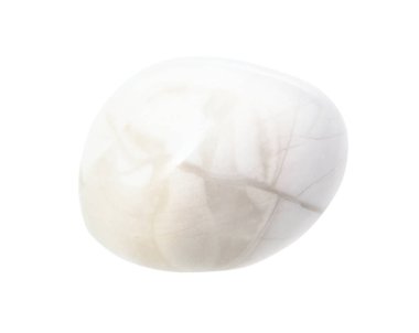 Beyazda izole edilmiş beyaz magnezit taşı.