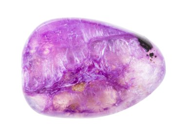Yarı saydam Charoite değerli taşı beyaza izole edilmiş.