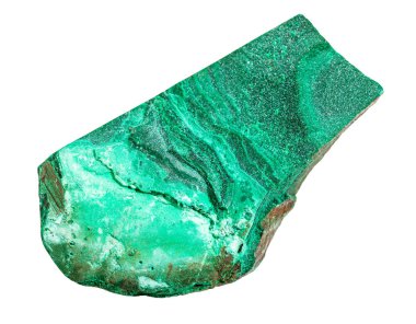 Çiğ Malachite taşı beyaza izole edilmiş.