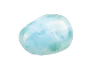 Parlak Larimar taşı beyaza izole edilmiş.