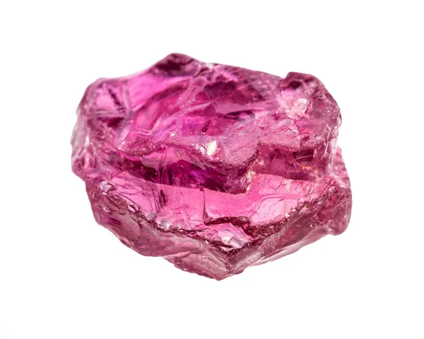 Cristal brut de Rhodolite (grenat pyrope) isolé — Photo