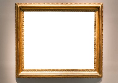 yatay eski resim çerçevesi elektrik ışığıyla aydınlatılan duvarda asılı.