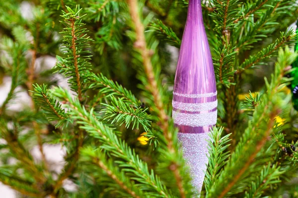 Paars Glas Icle Natuurlijke Kerstboom Close Indoor — Stockfoto