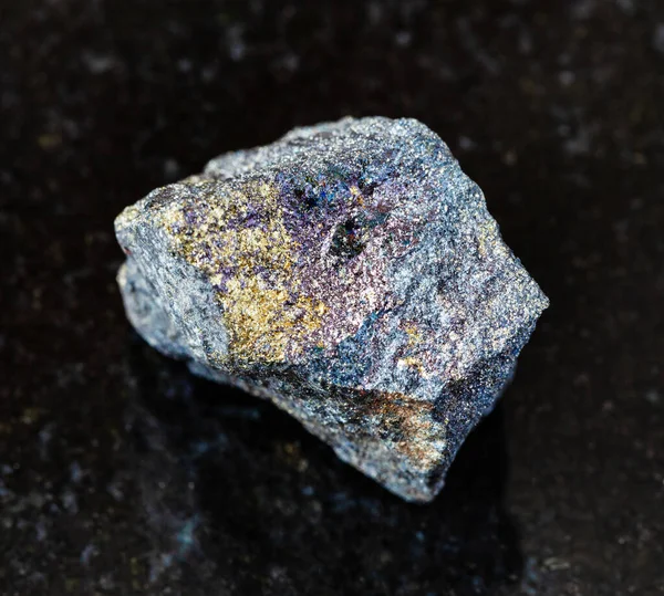 Primo Piano Del Campione Minerale Naturale Della Collezione Geologica Bornite — Foto Stock