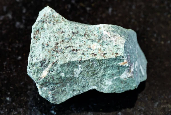 Närbild Prov Naturliga Mineral Från Geologisk Samling Opolerad Tinguaite Rock — Stockfoto