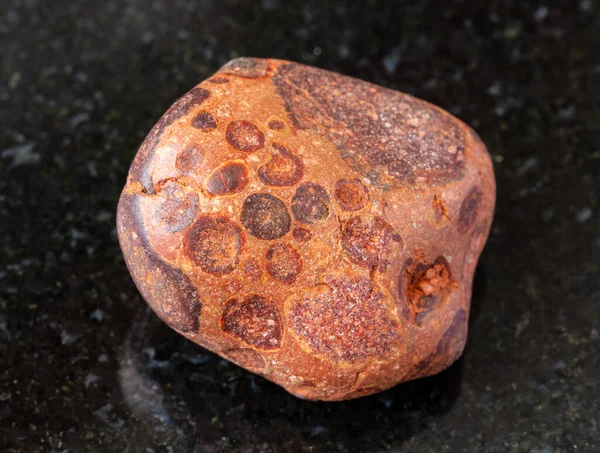 Närbild Prov Naturliga Mineral Från Geologisk Samling Tumlade Bauxite Rock — Stockfoto