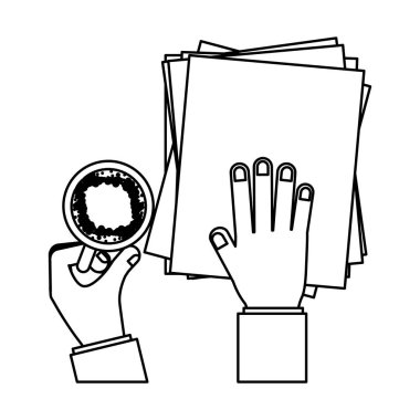 Kağıtları ve fincan kahve ile kişi el