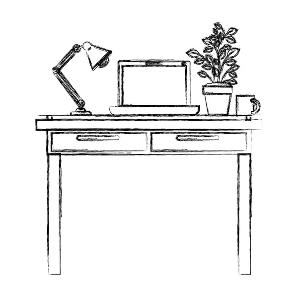 Silueta borrosa monocromática del lugar de trabajo interior de la oficina con computadora portátil y lámpara y maceta — Vector de stock