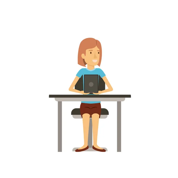 Barevné silueta ženy s krátkými vlasy a sedí v křesle v desk s tabletem — Stockový vektor