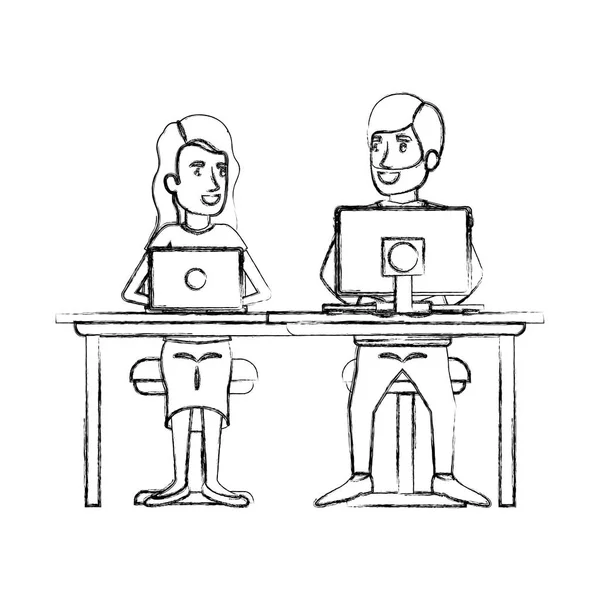 夫妇与科技设备和波浪长长的头发和胡子的男子在正式的西装的女人坐在书桌前的模糊的轮廓团队合作 — 图库矢量图片