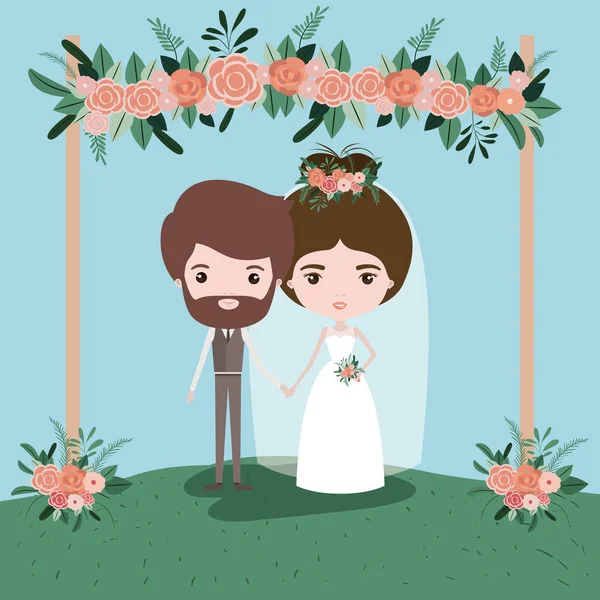 草の木製 poleswith カップルで花の装飾品で装飾的なフレームとカラフルなシーンは、ちょうどの下で結婚 — ストックベクタ